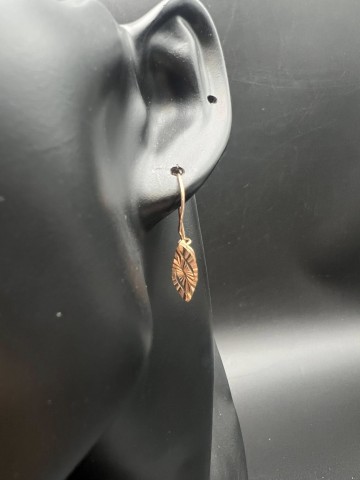 Złote kolczyki  Pr&oacute;ba 585  Waga: 1.35 g