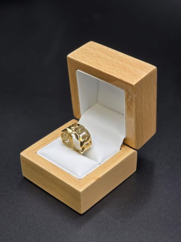 Złoty pierścionek Próba 585 Waga: 2.82 gram