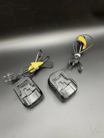 Ładowarka Dewalt DCB1102