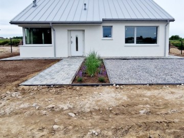 OSTATNIE DOMY -osiedle dom&oacute;w jednorodzinnych Karsy k. Konina