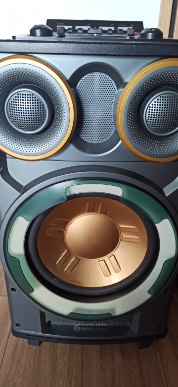 SPRZEDAM GŁOŚNIK KARAOKE