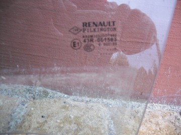 Sprzedam szyby boczne (lewa str.) do Renault Captur