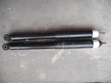 Sprzedam oryginalne tylne amortyzatory do Renault Captur
