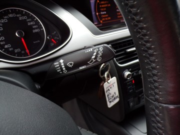 AUDI A4 2.0 TDI 143 KM