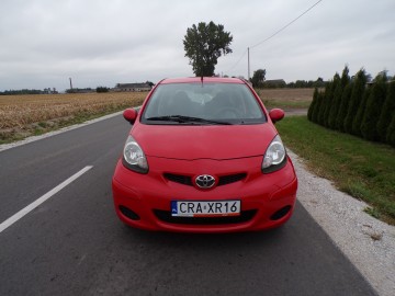 TOYOTA AYGO 1.0 BENZ ZAMIANA