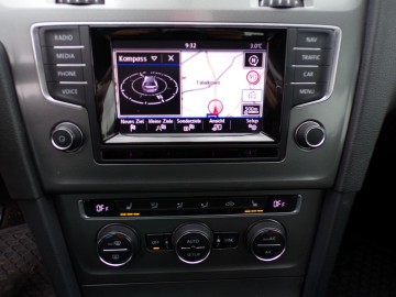 VOLKSWAGEN GOLF VII 1.6 TDI Z NIEMIEC