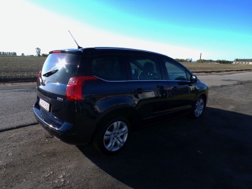 PEUGEOT 5008 7-OSOBOWY