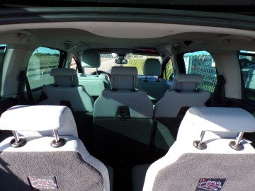 PEUGEOT 5008 7-OSOBOWY