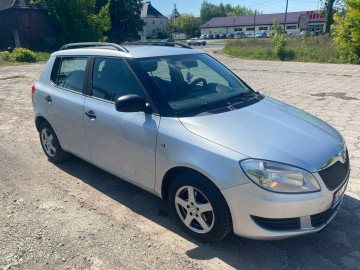 Sprzedam samoch&oacute;d Skoda Fabia 2014r,1,4l.gaz.Klima