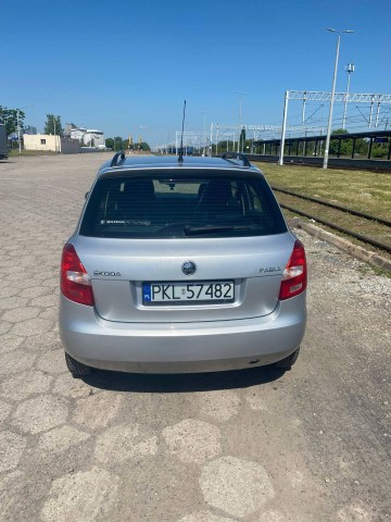 Sprzedam samoch&oacute;d Skoda Fabia 2014r,1,4l.gaz.Klima