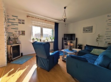 Na sprzedaż dom w pobliżu jezior, zagospodarowana działka