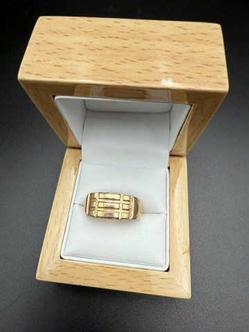 Złoty sygnet  Pr&oacute;ba 585  Waga 9.15  Rozmiar 24  Cena 3020 zł