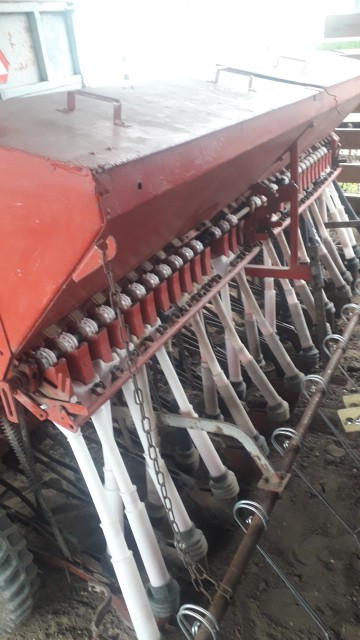 Agregat uprawowo-siewny