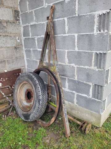 Dyszel. Obrotnica. Koło 825x20