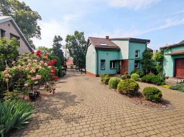 Sprzedam dom w pobliżu 2 jezior, działka 1500m2 -Skulsk