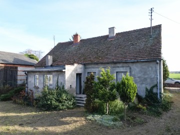 Siedlisko z budynkami gospodarczymi - Biskupice