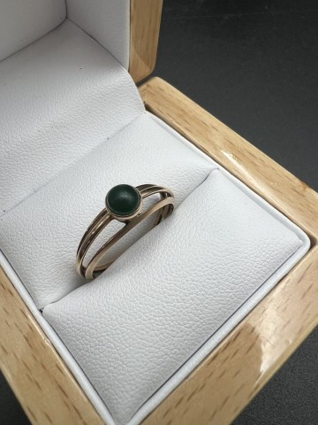 Złoty pierścionek  Pr&oacute;ba 585 Waga: 1.72 g