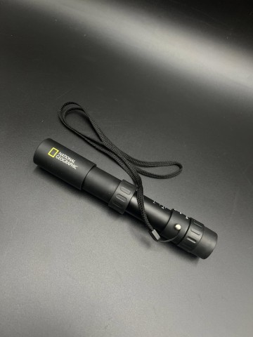 Luneta obserwacyjna 8-25&times;25 National Geographic