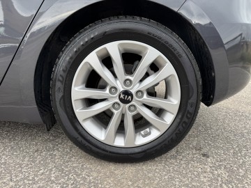Kia Ceed 1.4 BENZYNA Klimatyzacja Nawigacja Kamera Bluetooth