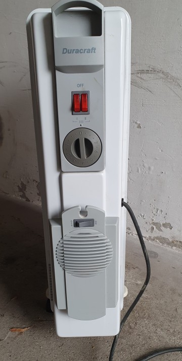 Sprzedam grzejnik olejowy.