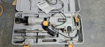 Młot wyburzeniowy 1700w, 50J udaru