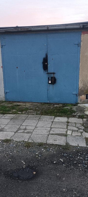 Sprzedam garaż gajowa