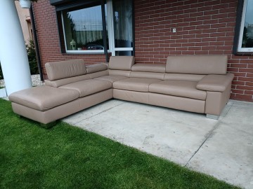 Sprzedam narożnik ze sk&oacute;ry