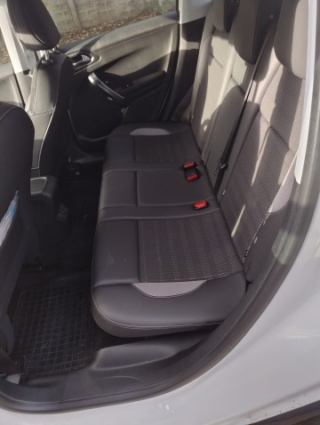 SPRZEDAM PEUGEOT 2008