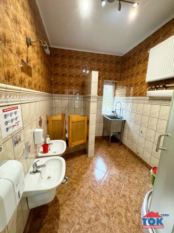 Budynek usługowy na sprzedaż, Kramsk k. Konina