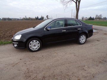 VOLKSWAGEN JETTA 1.6 BENZ ZAMIANA
