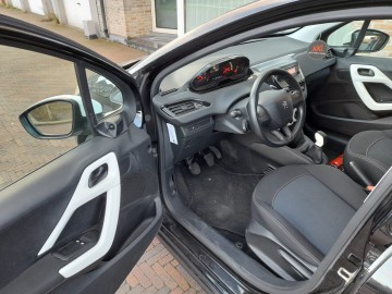 Sprzedam peugeota 208