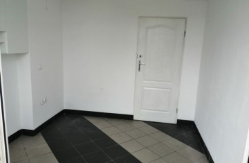 Do wynajęcia lokal na parterze, os. Zatorze