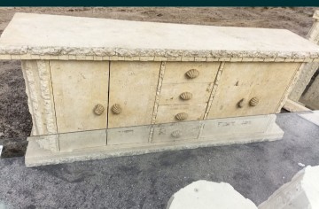 Zestaw pięknych mebli greckich.