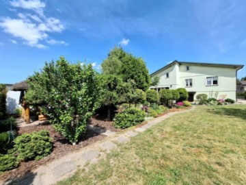 Sprzedam dom z 3 dzialkami