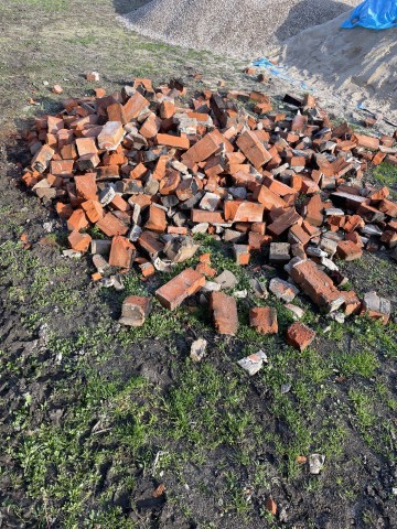 Oddam za darmo cegly i gruz