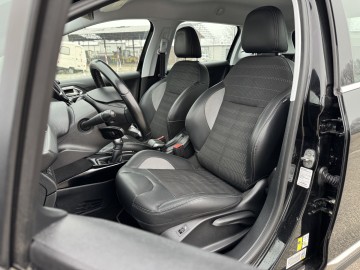 Peugeot 2008 1.2 BENZYNA Klimatronik Nawigacja Ledy Tempomat