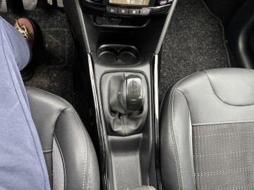 Peugeot 2008 1.2 BENZYNA Klimatronik Nawigacja Ledy Tempomat