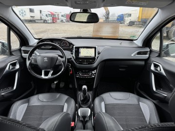 Peugeot 2008 1.2 BENZYNA Klimatronik Nawigacja Ledy Tempomat