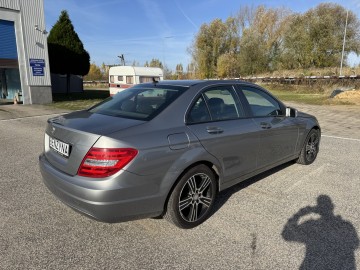 Mercedes C 1.8 BENZYNA Klimatronik Nawigacja Ledy