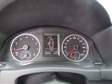 VOKLSWAGEN TIGUAN 1.4 BENZ 140 KM ZAREJESTROWANY