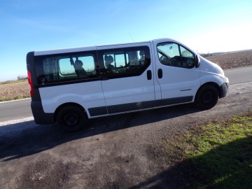 RENAULT TRAFIC 2.0 DIESEL 9-OSOBOWY LONG