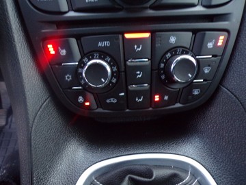 OPEL MERIVA 1.4 BENZ 140 KM NAVI ALU KAMERA PARTRONIC