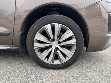 Peugeot 3008 BENZYNA Klimatronik Nawigacja Ledy Tempomat