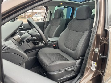 Peugeot 3008 BENZYNA Klimatronik Nawigacja Ledy Tempomat