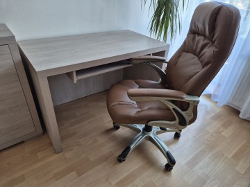 Sprzedam biurko i krzesło