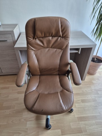 Sprzedam biurko i krzesło