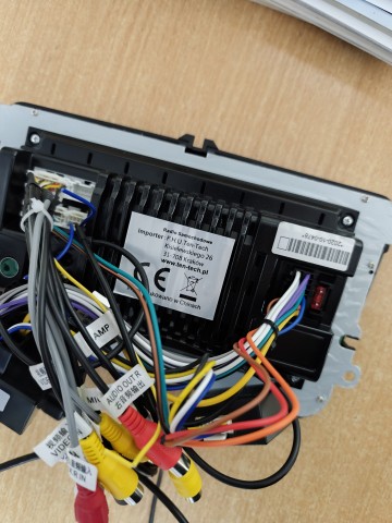 Sprzedam radio multimedialne