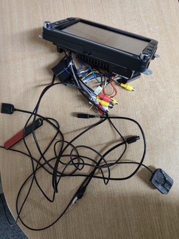 Sprzedam radio multimedialne