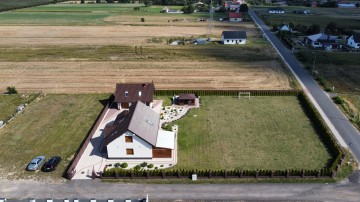 Nowoczesny dom, 2 stan. garaż, duża działka-gm. Stare Miasto