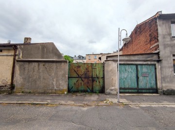 Na sprzedaż kamienica w Centrum Słupcy-oficyna-garaż-magazyn